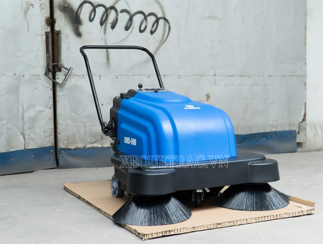 Kiểm tra kỹ phụ kiện để đảm bảo chất lượng 