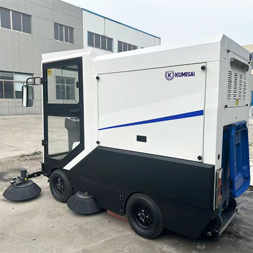 Xe quét rác ngồi lái Kumisai KMS - 240L
