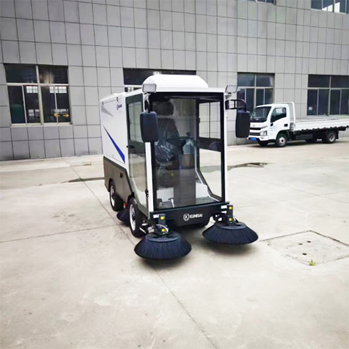 Xe quét rác ngồi lái Kumisai KMS - 155L