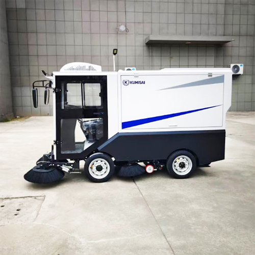 Xe quét rác ngồi lái Kumisai KMS - 155L