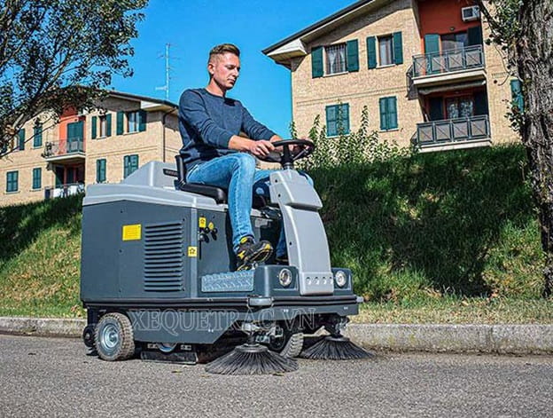 Loại xe ngồi lái