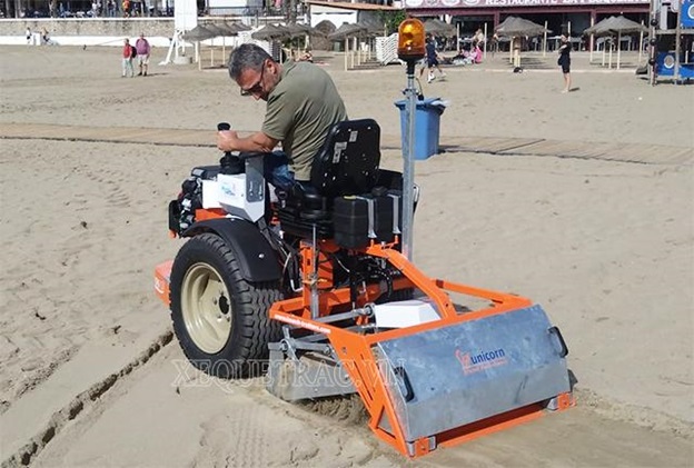 Máy quét rác bãi biển là gì?