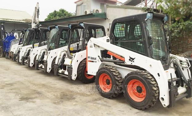 Tìm hiểu xe Bobcat quét đường